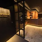 El Môderne 4*
